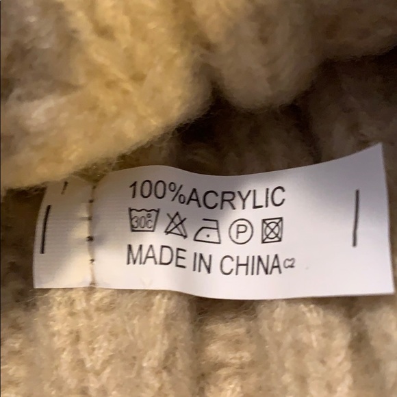 Jackson Rowe Toque - Picture 2 of 2